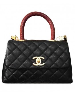 C-C Small Flap Bag With Top Handle A92990 Black