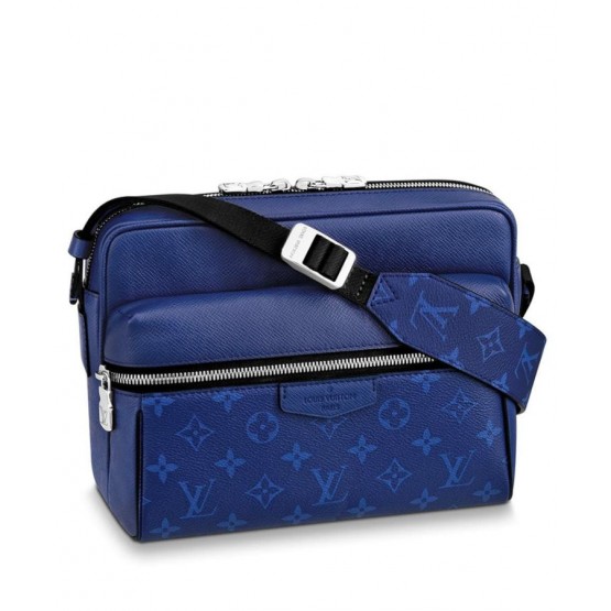 Louis Vuitton Outdoor Messenger M30233