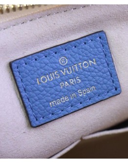 Louis Vuitton V Tote BB M44418